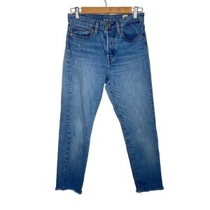LEVI’S Premium Wedgie Ankle Truth Unfolds Medium Wash Size 27